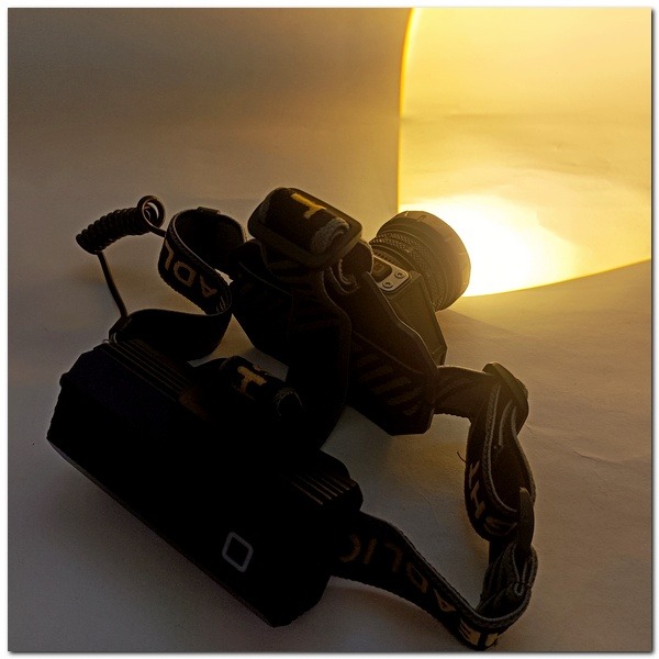 白黃雙光感應頭燈 白極光 激光強力頭燈 戶外感應頭燈 黃白雙光頭燈 感應頭燈 強力頭燈 附18650鋰電池-細節圖9