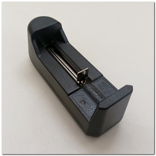 鋰電池充電器 單槽鋰電池充電器 萬能座充 18650充電器 14500充電器 16340充電器 鋰電池萬用充電器 充電器-細節圖4