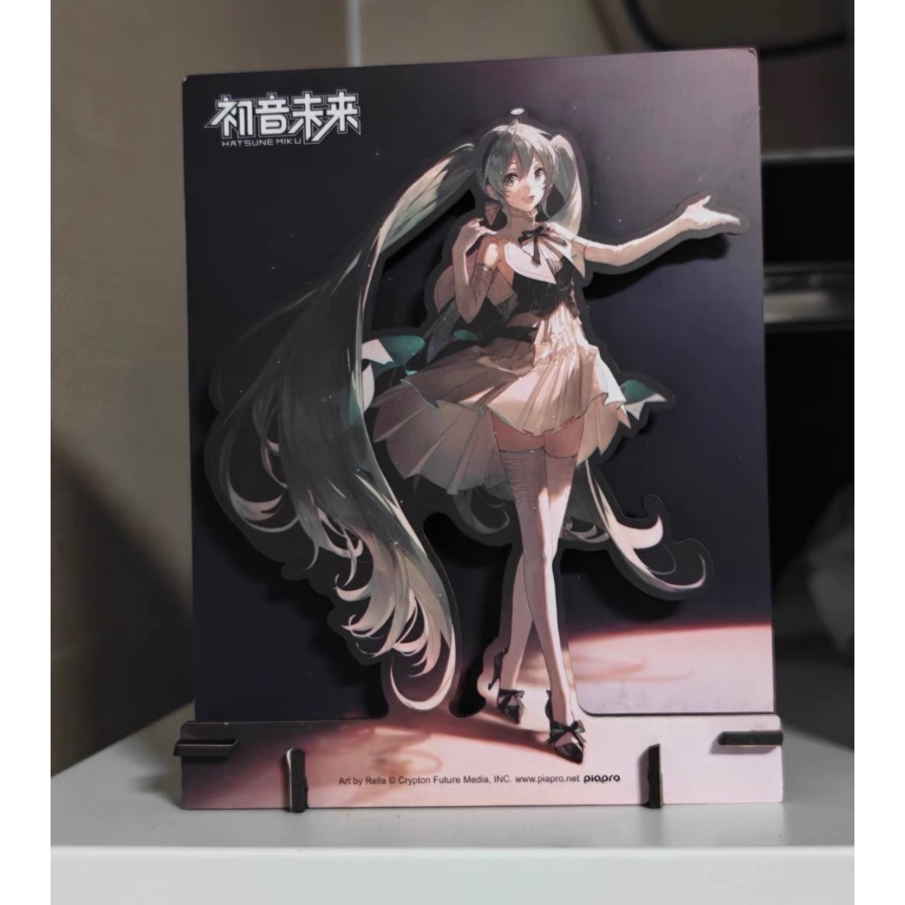 【小龍便宜公仔】全新 正版 單賣 特典 紙雕畫 GSC 初音 未來 2019 交響樂 PVC-細節圖2