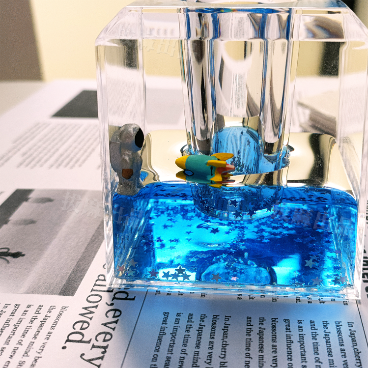 [現貨][台灣出貨]筆筒 造型筆筒 桌上擺飾 創意筆筒 油漏 壓克力 療癒 藝品 禮品 生日禮物 交換禮物 學生 上班族-細節圖3