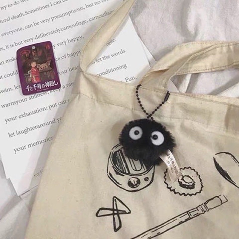 🌸葵依の工作室-［現貨不用等］小煤球 鑰匙扣 吊飾 宮崎駿 千與千尋 少女 可愛 精靈 書包 手機掛飾 包包吊飾-細節圖2