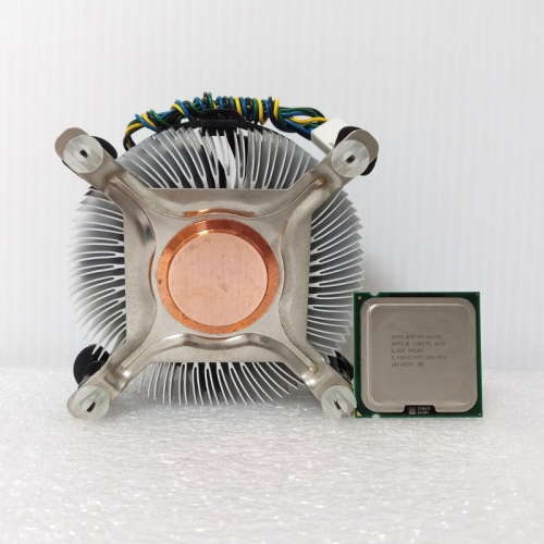 775腳位 實體拍攝 Intel® Core™2 Quad 四核心處理器 Q6600 含原廠銅柱風扇