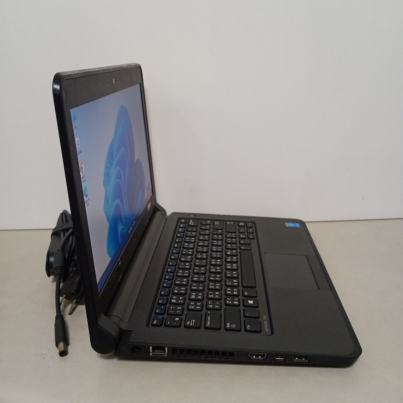 實體拍攝 DELL Latitude 3350 完整筆電 i5-5200U SSD-500G D3-16G 附原廠變壓器-細節圖7