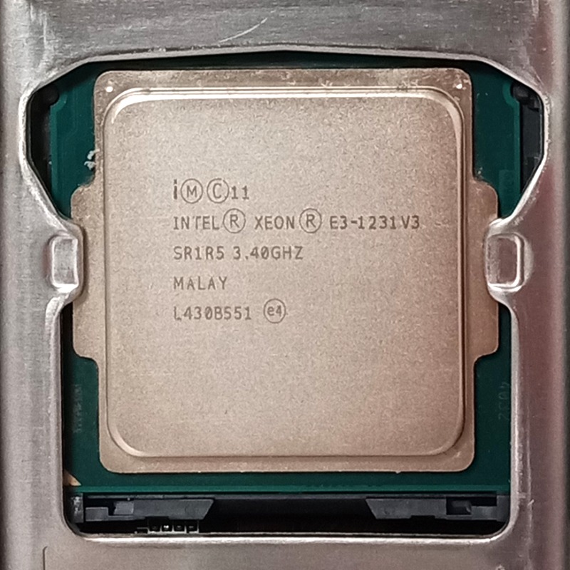 1150腳位 實體拍攝 GIGABYTE GA-H81M-DS2 + E3-1231 V3 + 高效能散熱器/附檔板-細節圖4