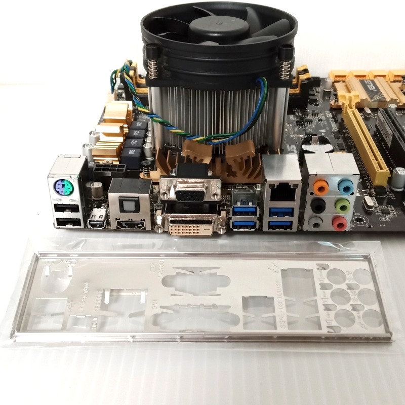 1150腳位 實體拍攝 ASUS Z87-A + E3-1231 V3 + 高效能散熱器/附檔板-細節圖3