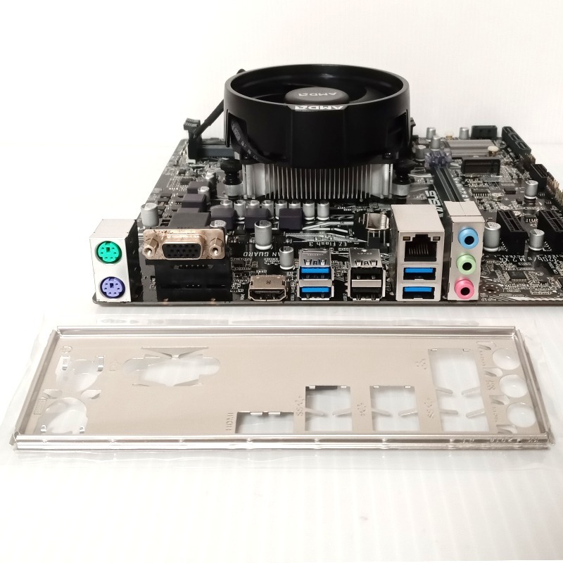 AM4腳位 實體拍攝 ASUS PRIME A320M-K + Athlon 200GE 附擋板/原廠散熱器-細節圖2