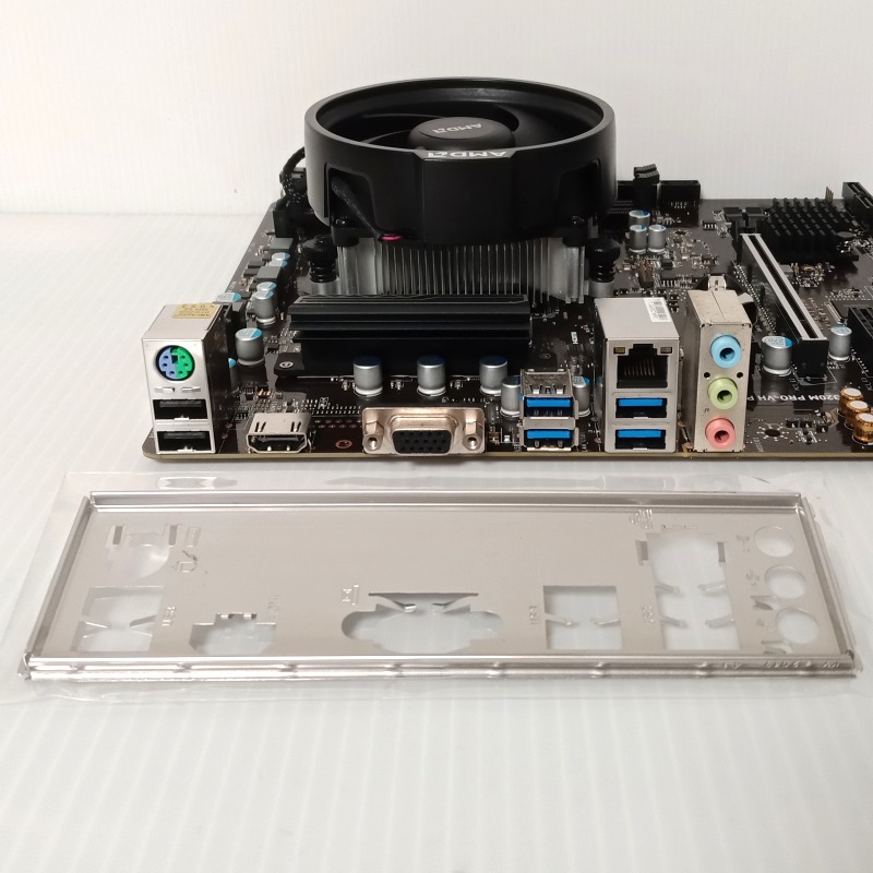 AM4腳位 實體拍攝 MSI A320M PRO-VH PLUS + R3-1300X 附擋板/原廠散熱器-細節圖2