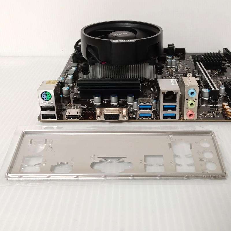 AM4腳位 實體拍攝 MSI A320M PRO-VH PLUS + R3-1300X 附擋板/原廠散熱器-細節圖2