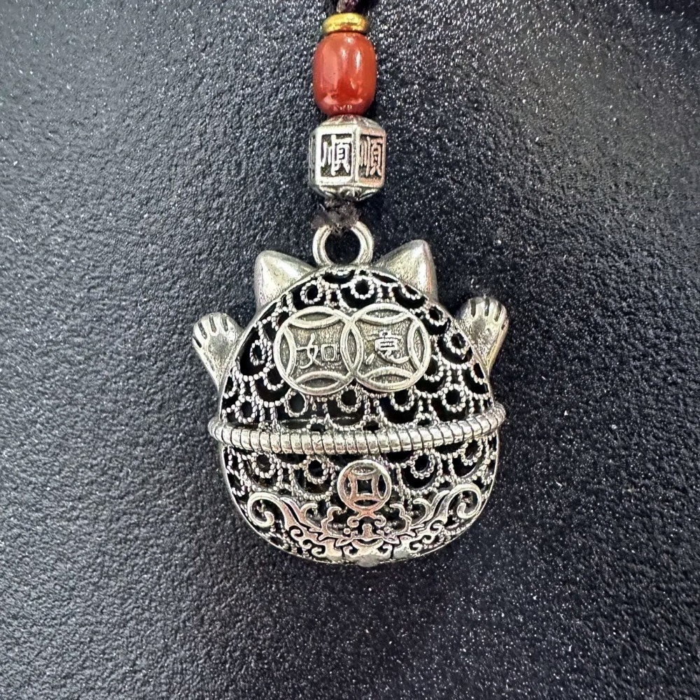 【A&R】招財開運六順銅鍍銀招財貓造型掛飾鑰匙圈(包包掛飾 轉運掛飾 包包吊飾)-細節圖4