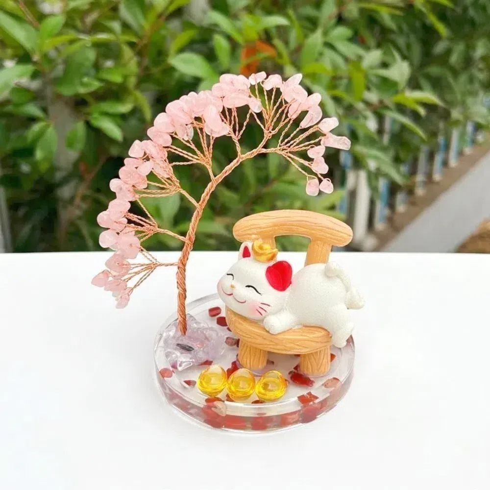粉水晶貓貓椅邊靠好運