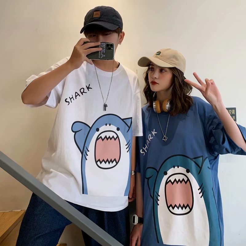 地下室-情侶短T恤 韓版卡通鯊魚頭印花五分袖短袖上衣【NL621255】-細節圖6