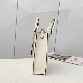 Mini Tote  小琴谱包 整体色系都是非常适合炎炎夏日 包型是简约的琴谱包 搭配的肩带可以斜挎-細節圖2