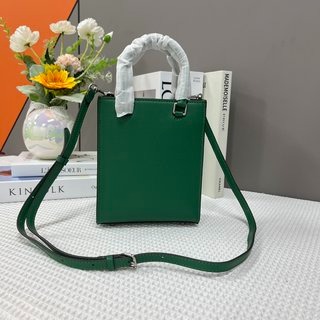 Mini Tote  小琴谱包 整体色系都是非常适合炎炎夏日 包型是简约的琴谱包-細節圖8