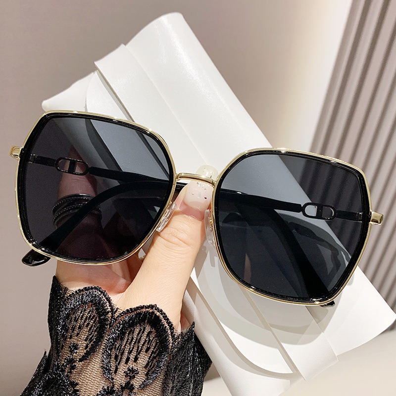 黑金黑灰片 贈送眼鏡盒