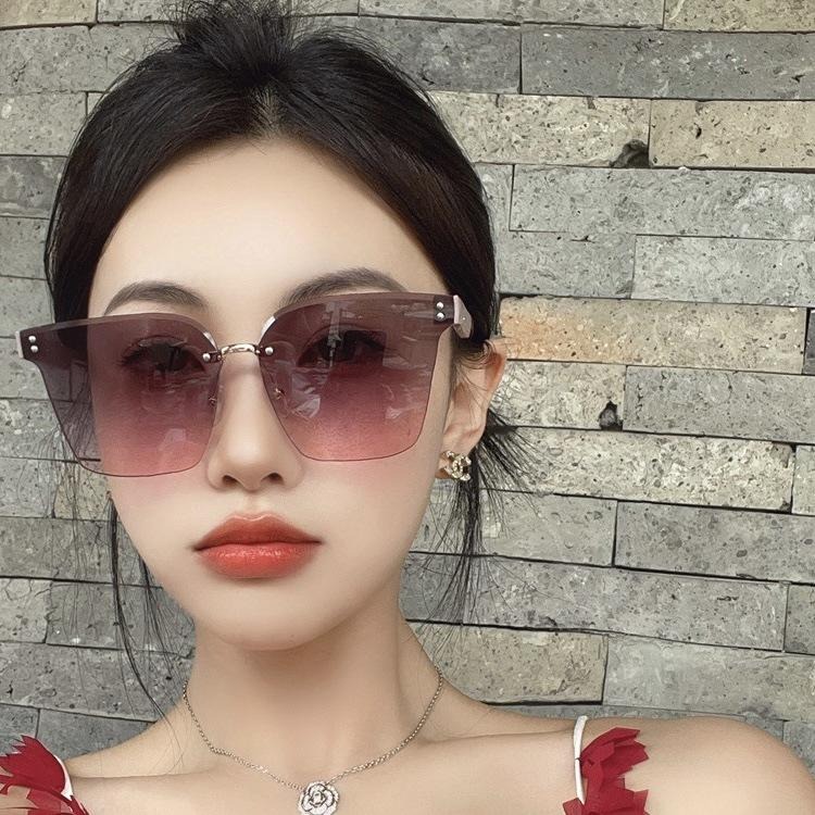 2025 新款時尚 現貨 贈送眼鏡盒 無框 墨鏡 太陽眼鏡 小紅書同款 網紅 顯臉小 韓版 大框-細節圖2