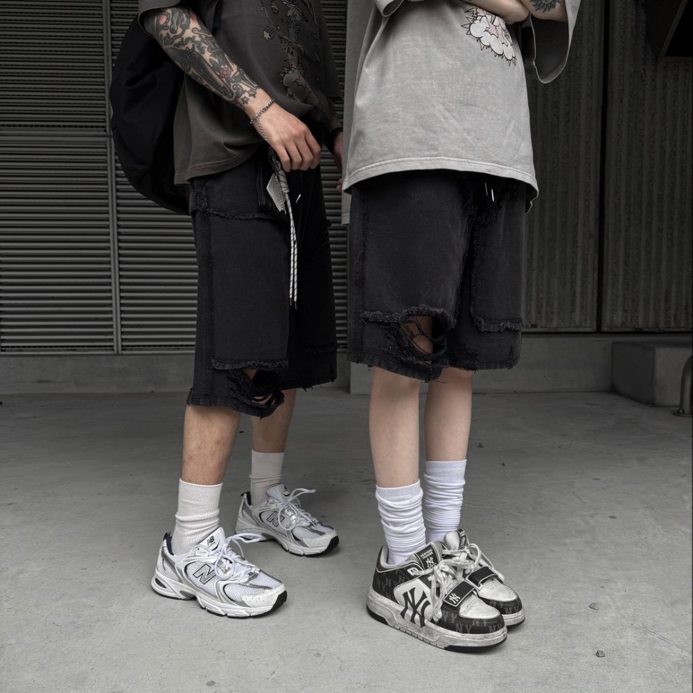 現貨 男女不拘黑系破壞七分牛仔報童褲-細節圖4