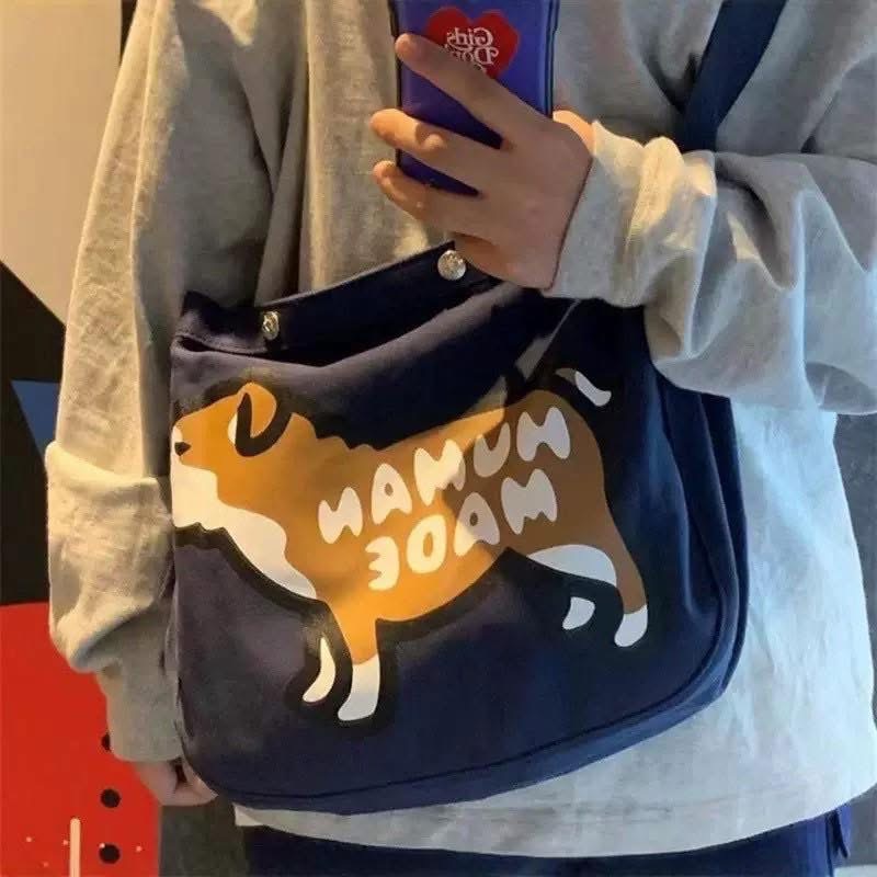 HUMAN MADE PAPERBOY BAG  鴨子法鬥小狗字母愛心雙面郵差包單肩斜挎包-細節圖5