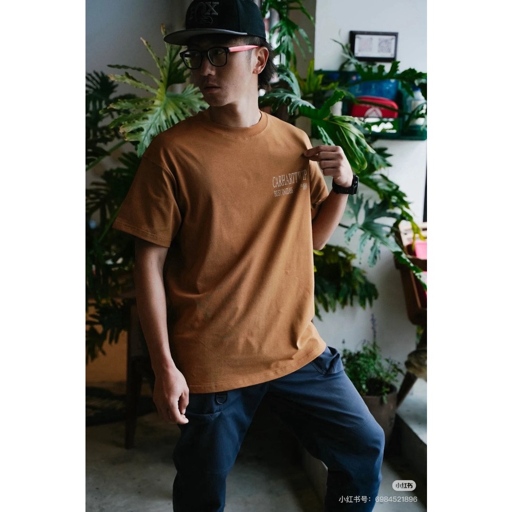 Carhartt 2025新款寫實風金屬鈕扣圖案印花短袖T日常寬松的休閒版型-細節圖3
