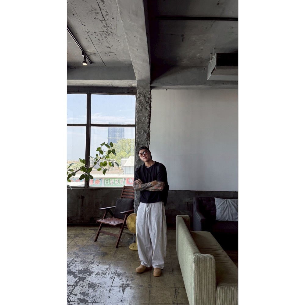 現貨  壓褶重磅水洗寬版長褲-細節圖4