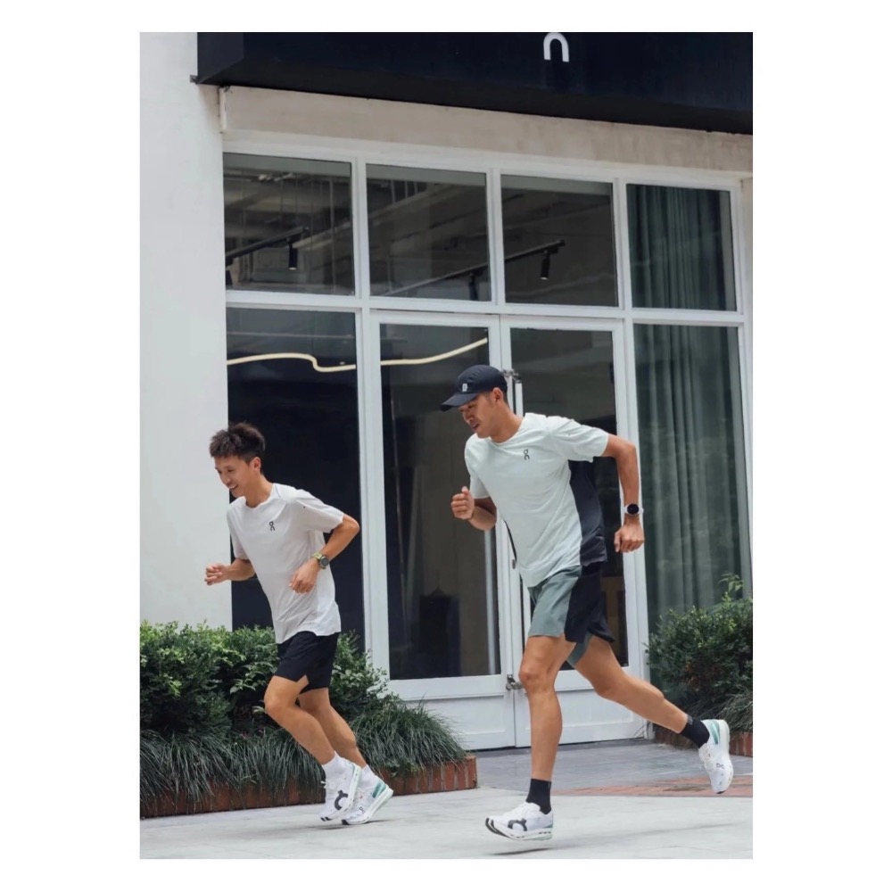 On Performance-T 反光印花 輕量速乾 激光剪裁拼接壓膠 無感 短袖T-細節圖6