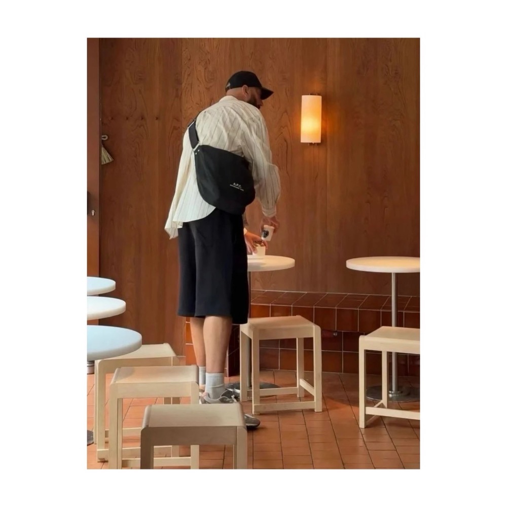 AP/C 日系尼龍防水寬帶斜挎包 單肩多層休閒  包情侶中性通勤款小包-細節圖4