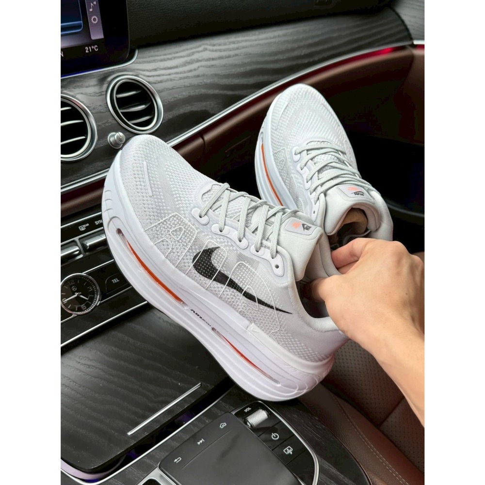 Nike Vomero Premium旗艦緩震厚底跑步鞋-細節圖2