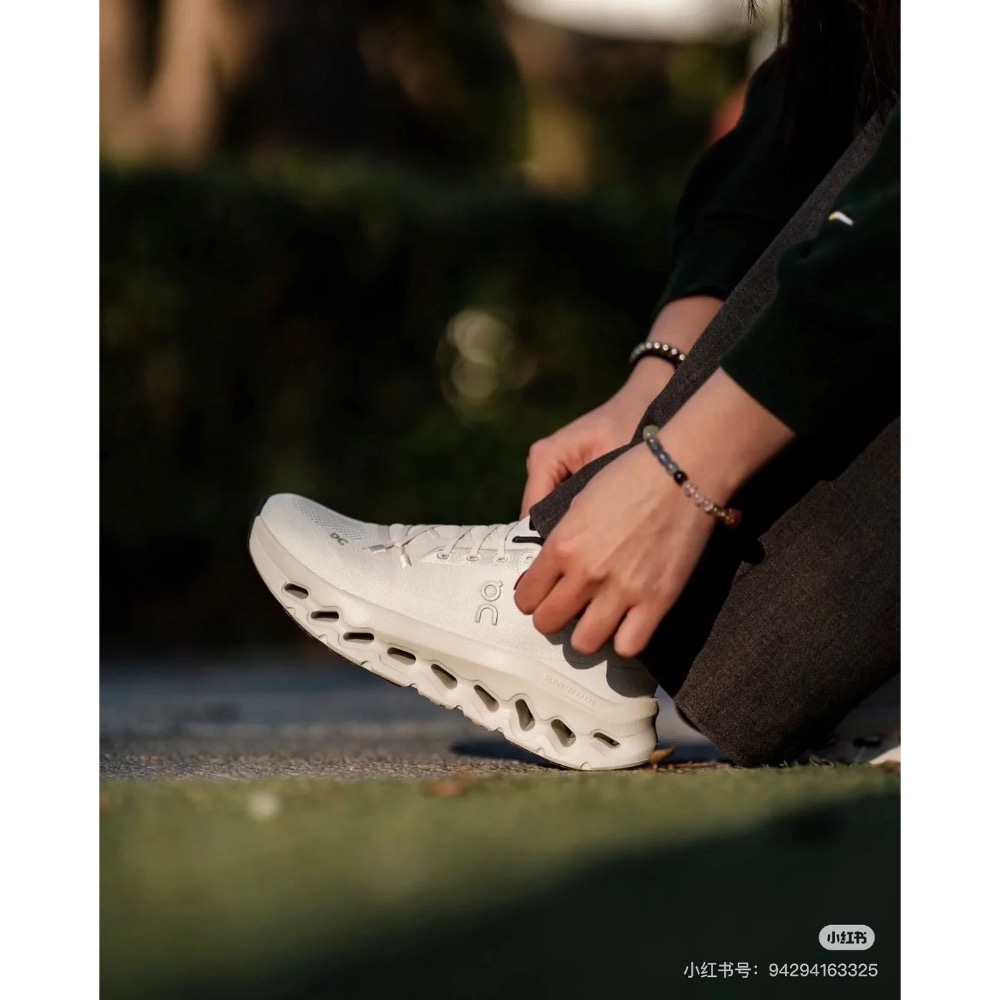 買了回不去的品牌On昂跑Cloudtilt系列/低幫休閒跑步鞋/男女同款-細節圖2