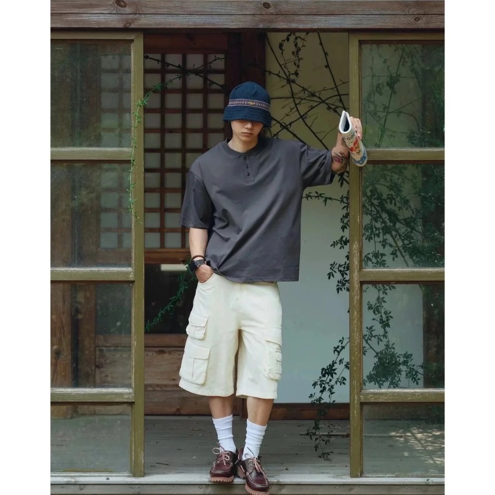 亨利衫！內搭界的”掃地僧”#【打底天花板系列】高品質 亨利領 索羅娜250克重純色老錢風 短袖T恤 男女款-細節圖5