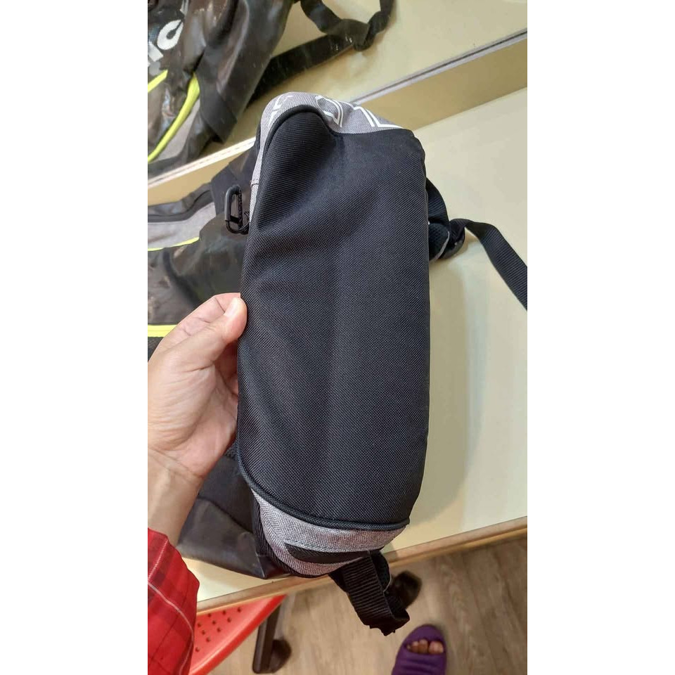 全新有公司Logo的羽球背包-細節圖8