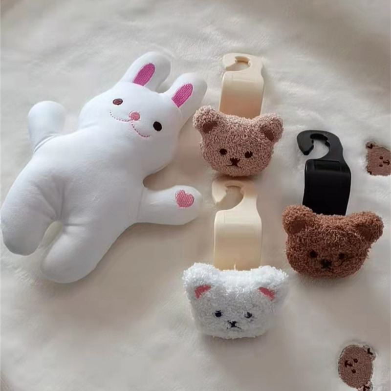 現貨｜汽車椅背掛勾 韓國小熊汽車掛勾 毛絨掛鉤 車用掛勾 掛鉤 收納置物掛勾 嬰兒用品收納 外出收納-細節圖4