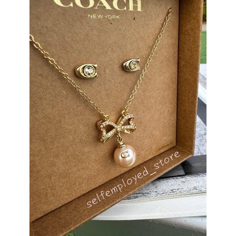 [S.E美國代購］COACH時尚飾品禮盒組 經典logo耳環+蝴蝶c字珍珠項鍊 金色 聖誕節限定禮盒 送禮-細節圖5