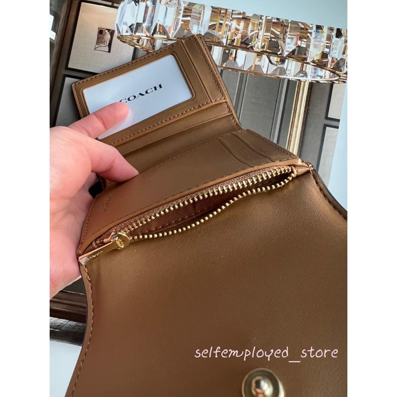[S.E美國代購］COACH 三折短夾 翻蓋短夾 防刮 鈕扣式 零錢袋 鈔票 卡片-細節圖6