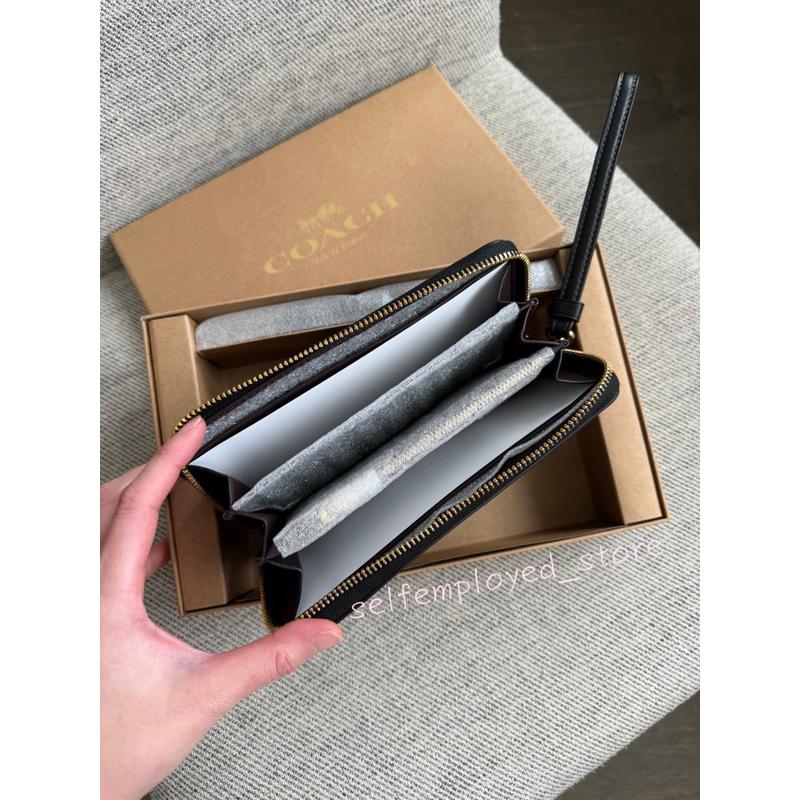 ［S.E美國代購］Coach 手掛飾長夾禮盒組（經典浮雕黑） 附贈小愛心掛飾 拉鍊長夾 長夾 限定 送禮專屬-細節圖5