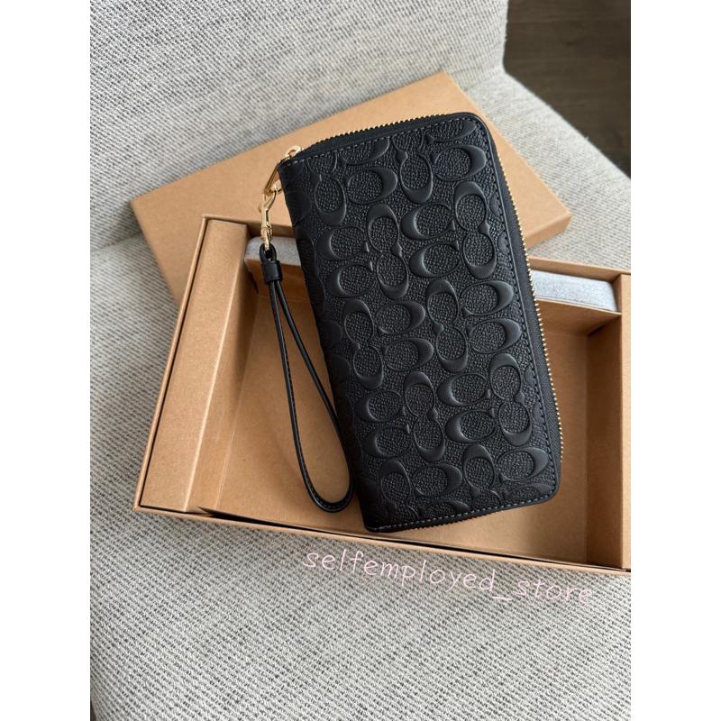 ［S.E美國代購］Coach 手掛飾長夾禮盒組（經典浮雕黑） 附贈小愛心掛飾 拉鍊長夾 長夾 限定 送禮專屬-細節圖6