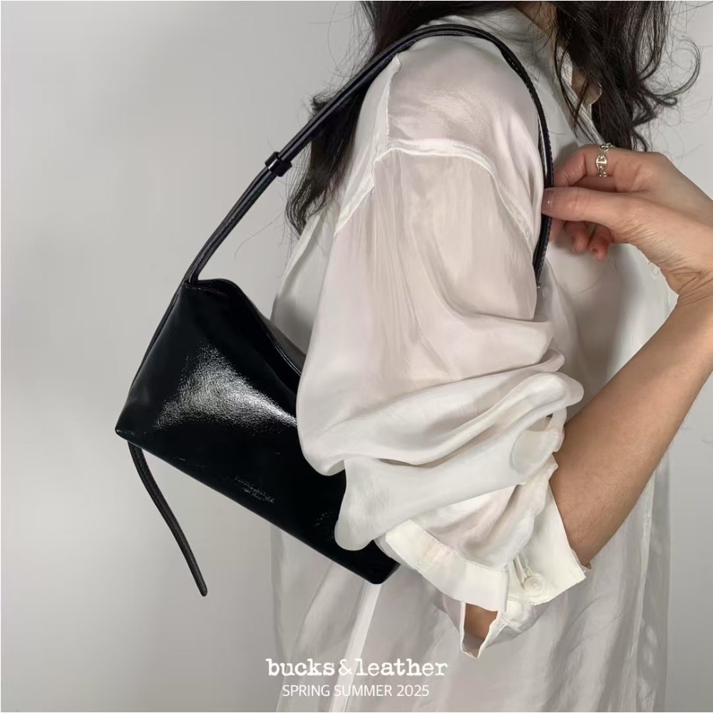 bucks & leather 韓國代購🇰🇷 【25SS】 ins風單肩腋下包 牛皮亮面-細節圖3