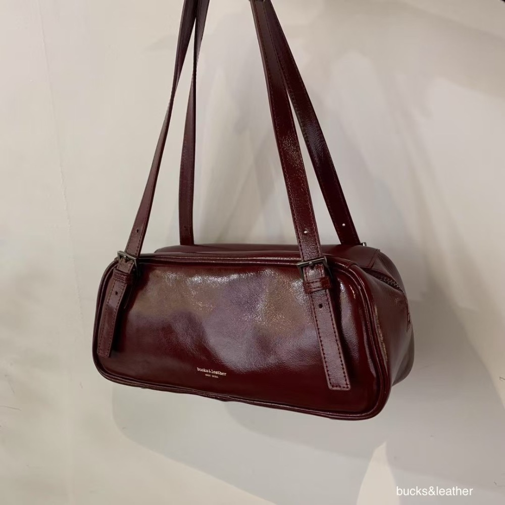 bucks & leather 韓國代購🇰🇷 【25SS】 ins風單肩腋下包 牛皮亮面-規格圖10