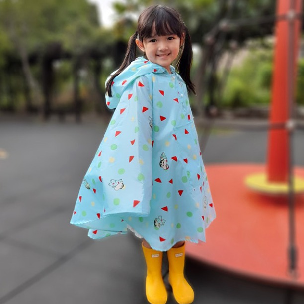 |米嚕|  蠟筆小新 小新罩你兒童雨衣(兒童雨衣、兒童雨衣披風、兒童雨衣斗篷)-細節圖2