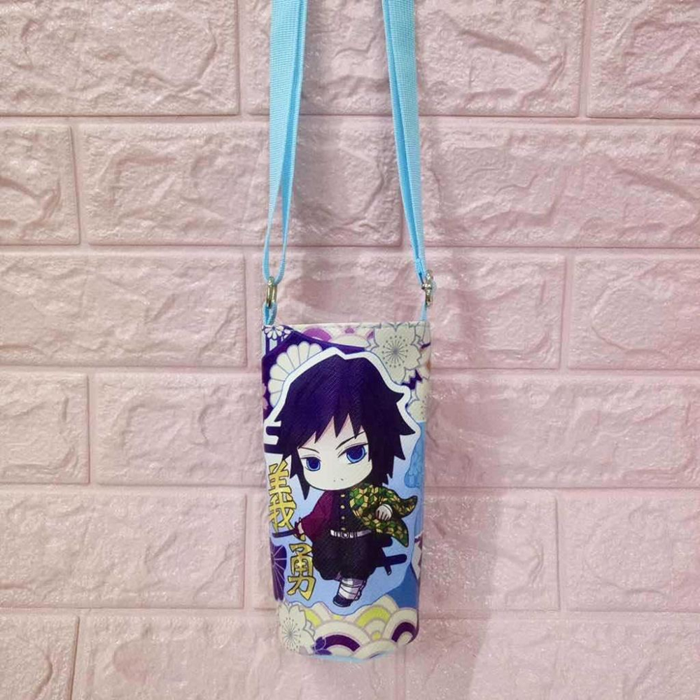 台灣現貨 鬼滅之刃 PU水壺套 環保飲料袋 杯套 斜跨水壺袋 鬼滅炭志郎彌豆子 學生用品 禮物-細節圖5