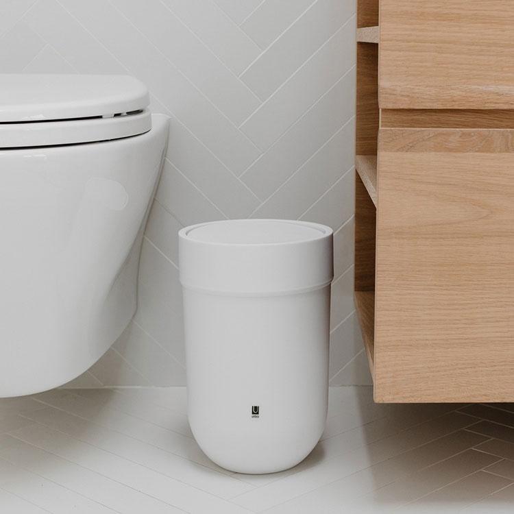 《Umbra》Touch搖擺蓋垃圾桶(雲朵白6L) | 回收桶 廚餘桶-細節圖5