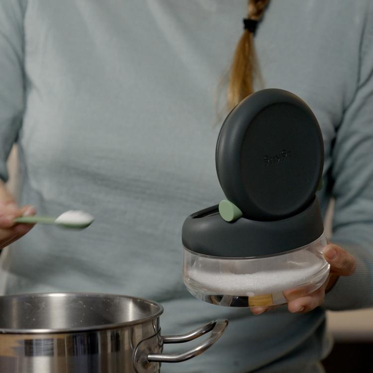 《LEKUE》Dressings附匙密封玻璃調味罐(綠500ml) | 調味瓶-細節圖5