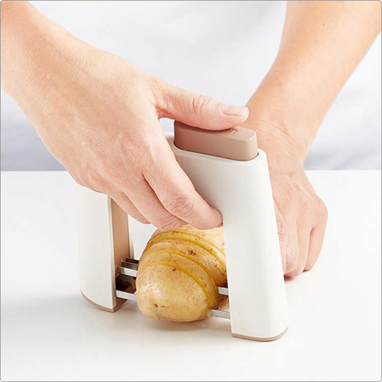 《LEKUE》下壓式蔬果切刀(棕) | 切刀 小三德刀-細節圖3