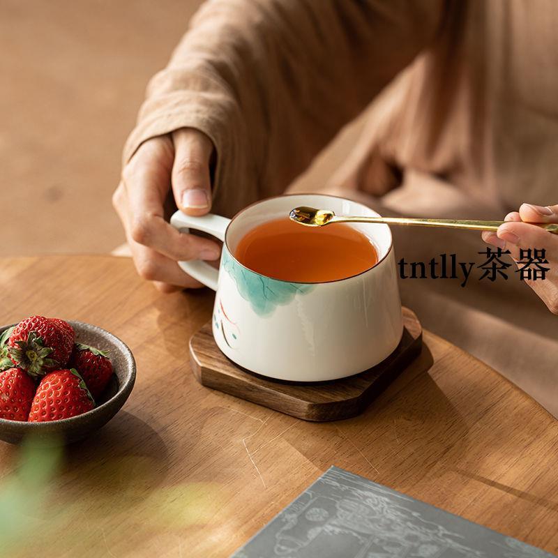 【現貨免運】手繪荷花咖啡杯陶瓷釉下彩馬克杯家用辦公杯中式水杯女禮盒裝送禮 德化茶具-細節圖3