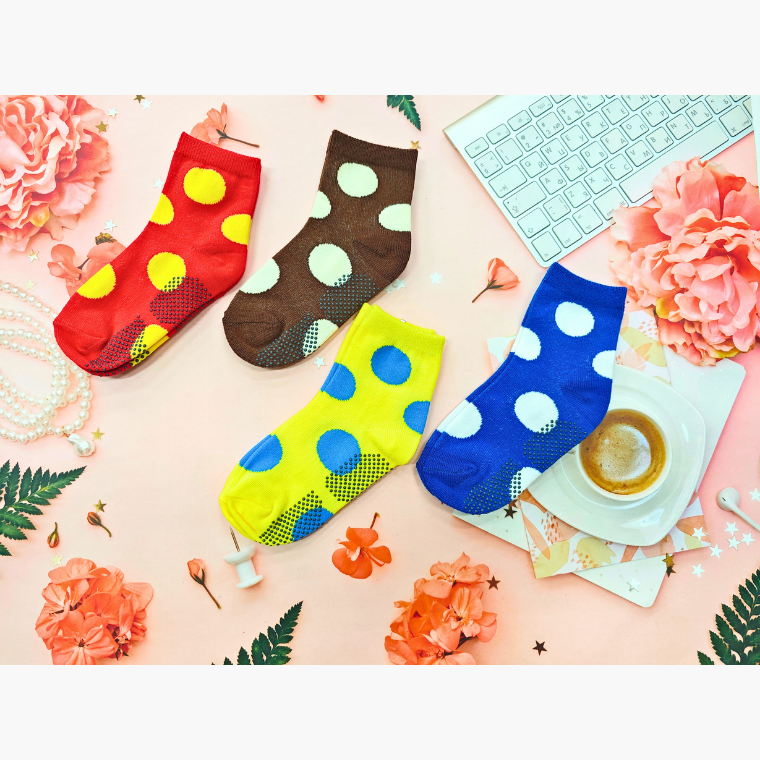 AMISS 兒童點點襪【4雙組】止滑童襪 繽紛大點點 兒童止滑襪 中筒襪 1-3歲/3-6歲/6-9歲/9-12歲-細節圖4