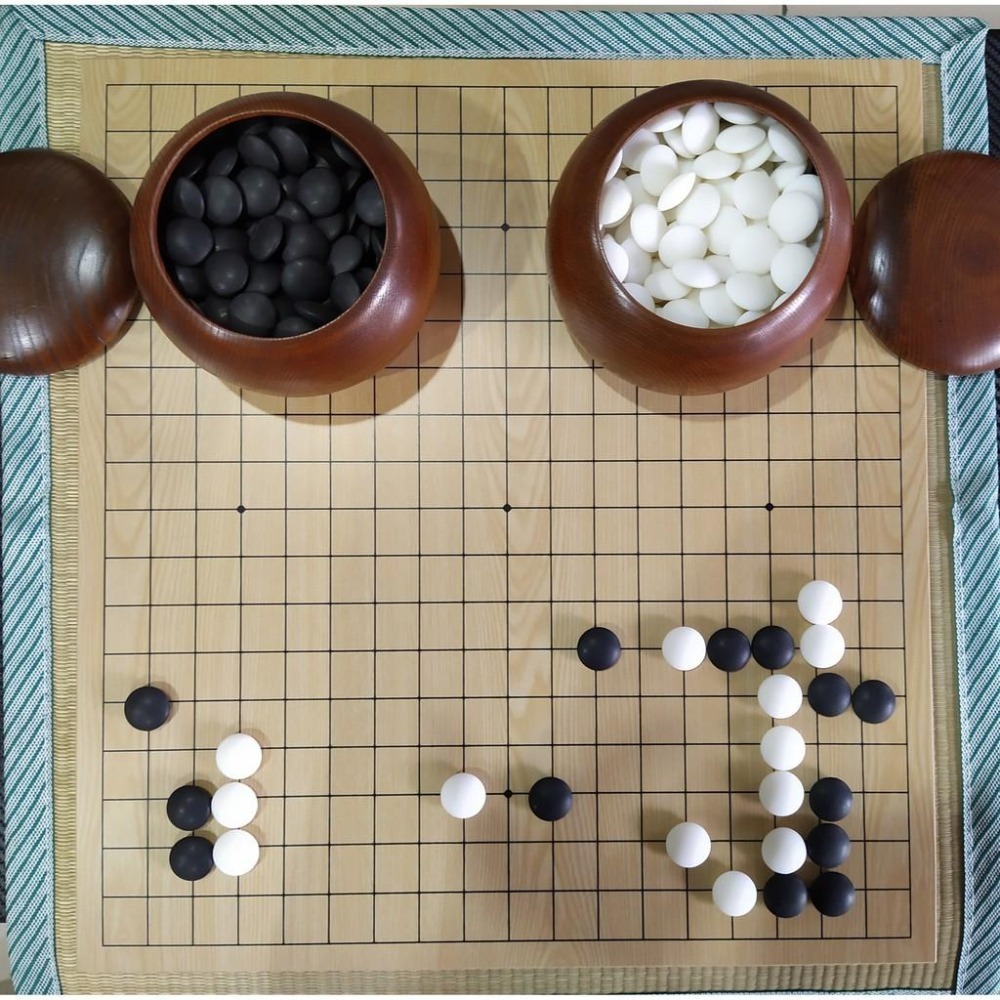 專家級圍棋套組(圍棋棋子黑181白180顆+棋罐+19路棋盤)-細節圖4