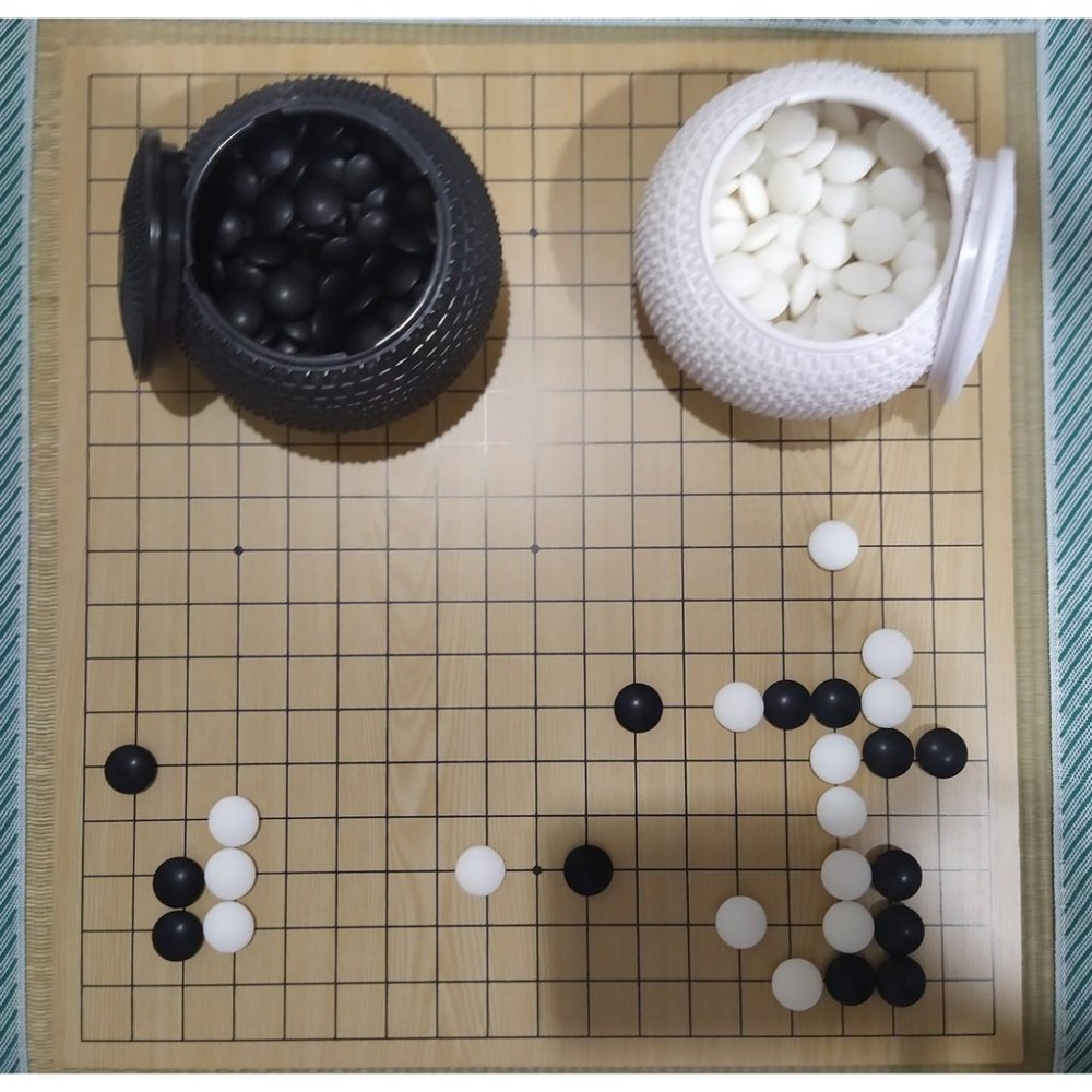 專家級圍棋套組(圍棋棋子黑181白180顆+棋罐+19路棋盤)-細節圖6