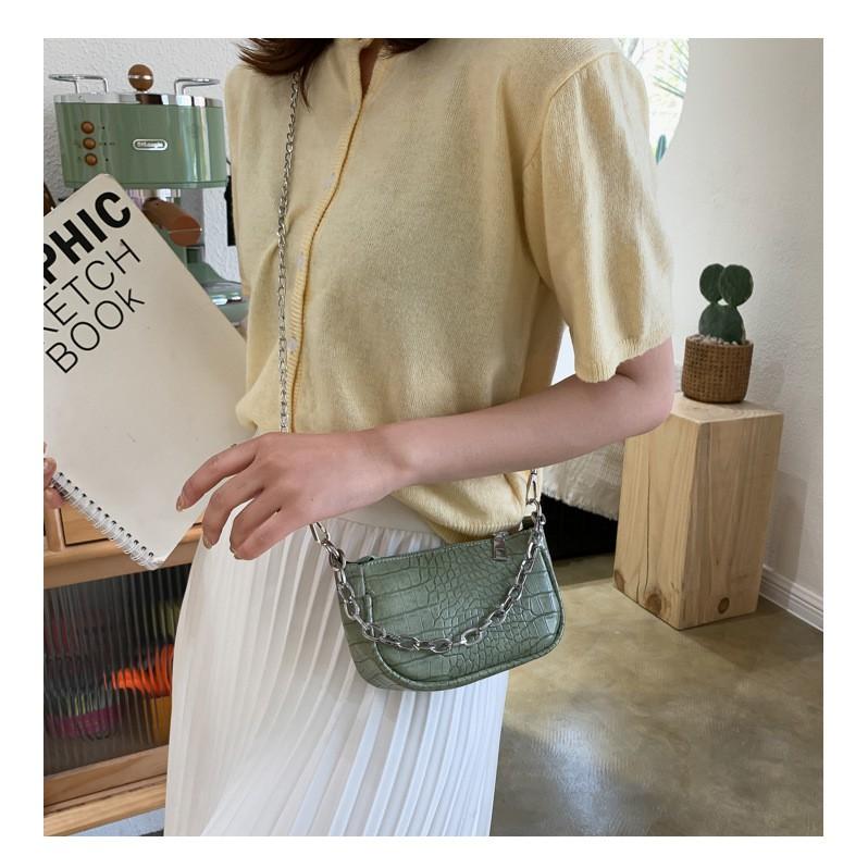ins超火小包包 新款潮百搭鏈條小方包 韓版單肩chic鏈條斜挎包 斜背包 側背包 單肩包 外出小包包-細節圖2