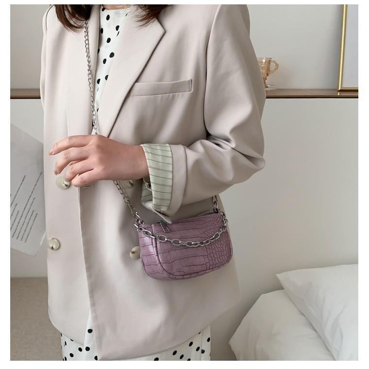 ins超火小包包 新款潮百搭鏈條小方包 韓版單肩chic鏈條斜挎包 斜背包 側背包 單肩包 外出小包包-細節圖5