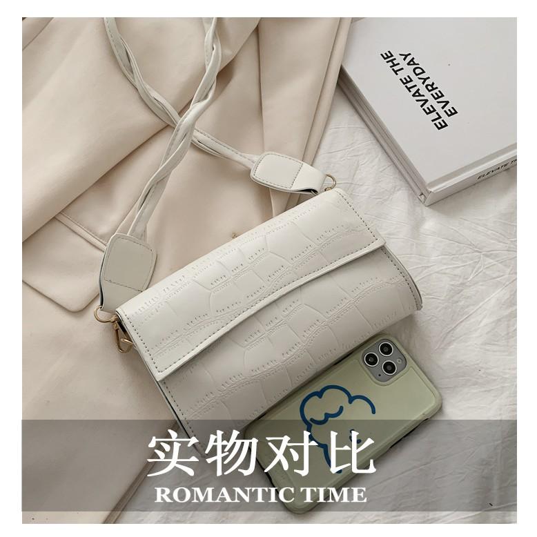 chic包包 鱷魚紋小方包 腋下包 手機包 法棍包 百搭單肩包  斜挎包 側肩包 外出小方包 xm8629-細節圖8