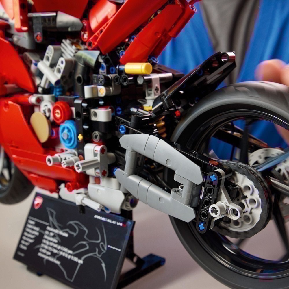 《屁桃柑仔店》現貨LEGO 42202 杜卡迪 Panigale V4 S 摩托車 Technic系列-細節圖5