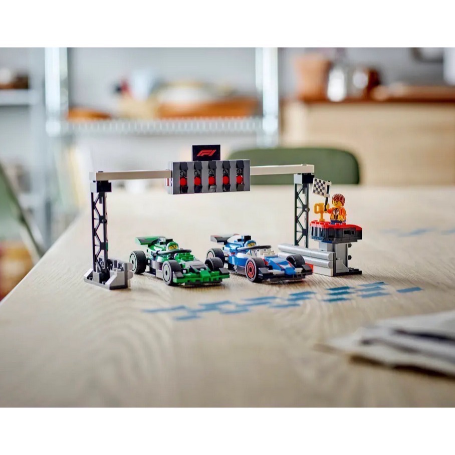 《屁桃柑仔店》現貨LEGO 60474  F1 起跑區與 VCARB 和 Sauber 賽車-CITY系列-細節圖5